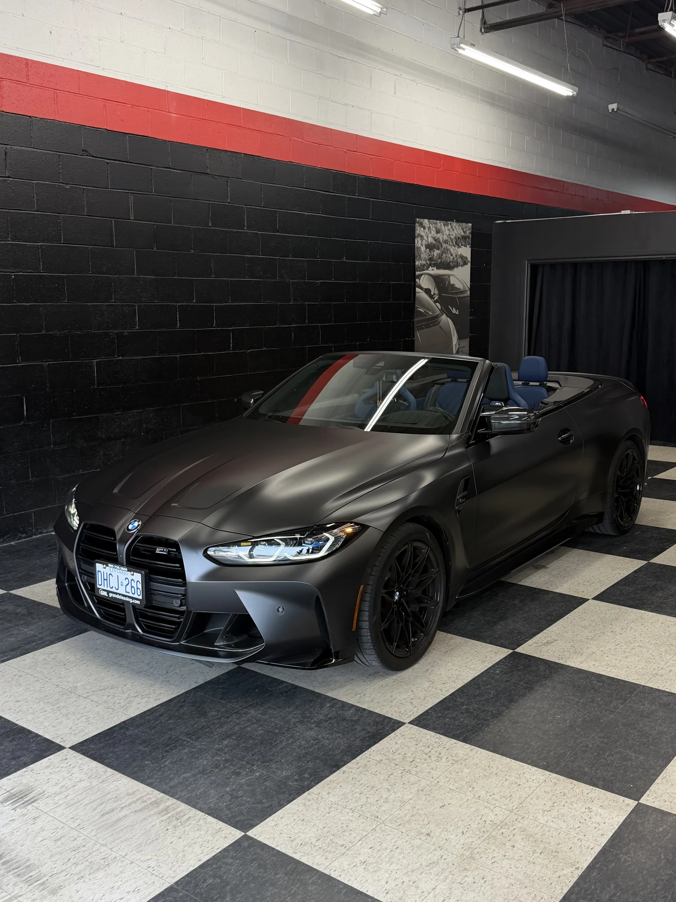BMW M4 Competition (Frozen black)