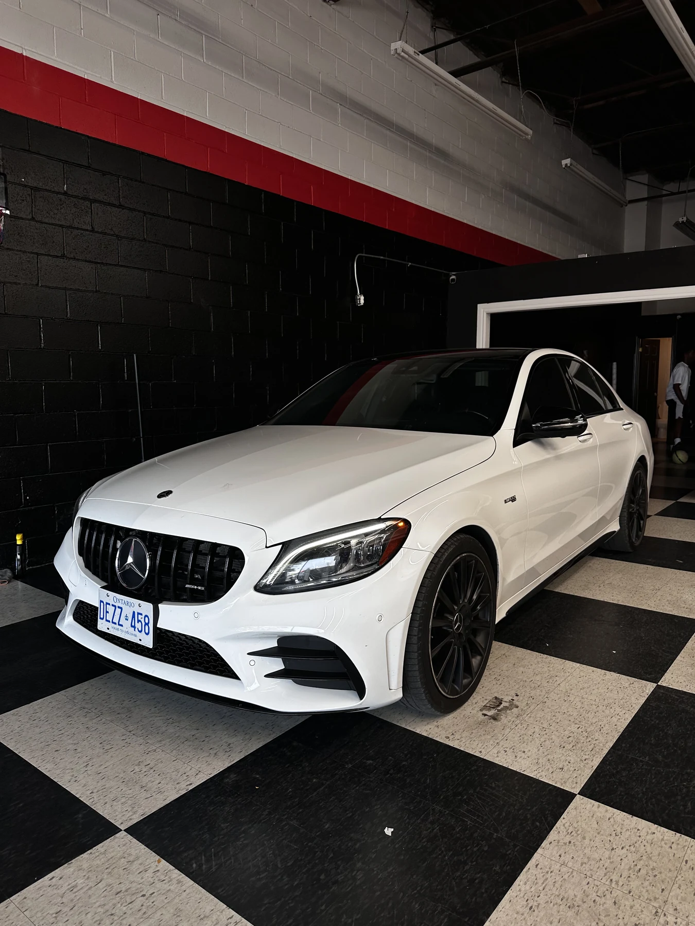 Mercedes C43 (White)